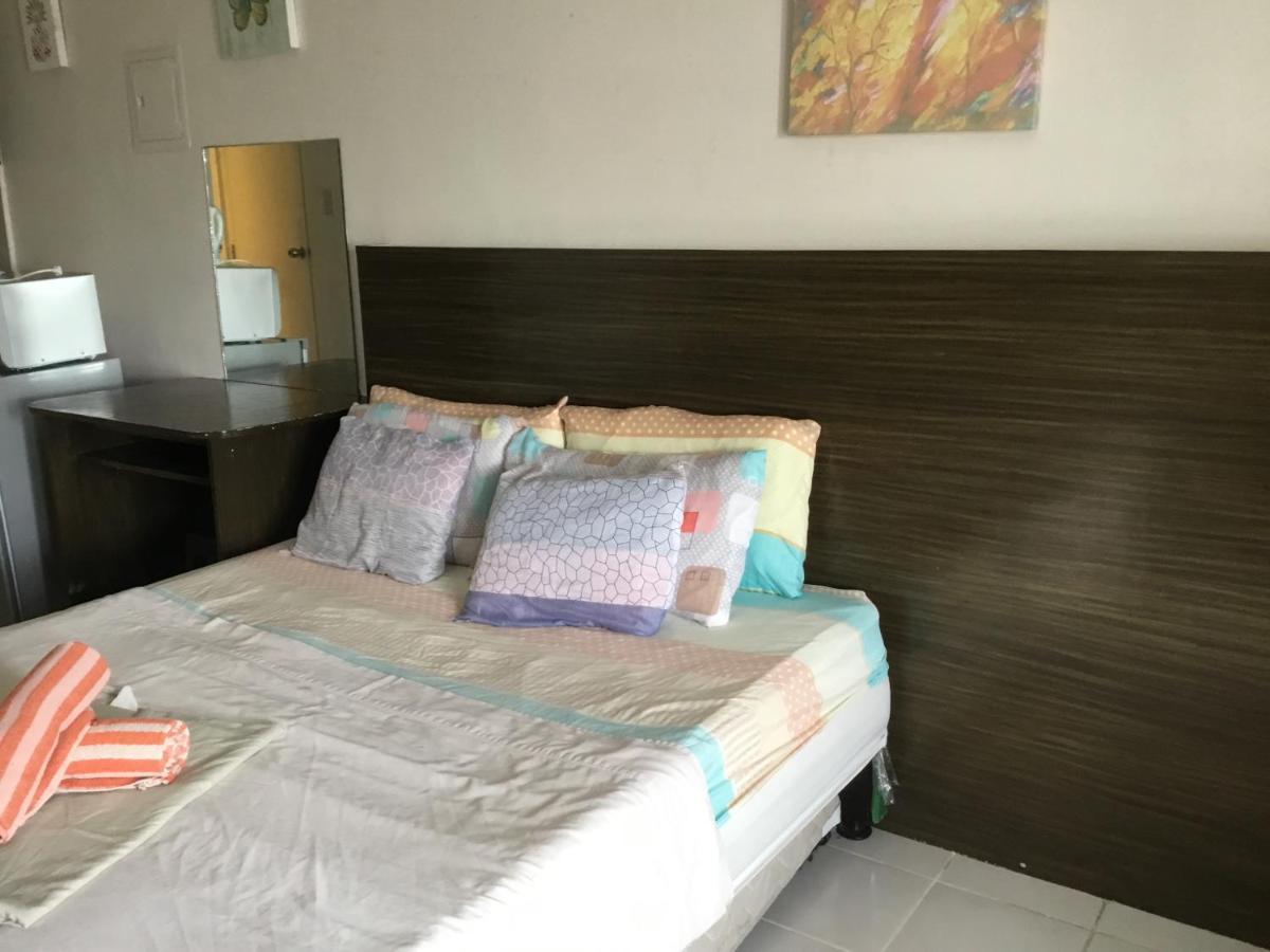 Condo With Free Swimming Pool & Viewing Deck Tagaytay City Extérieur photo