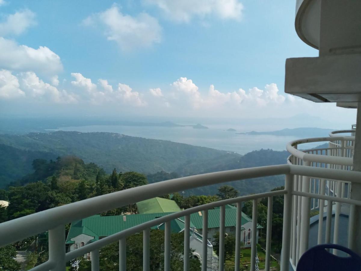Condo With Free Swimming Pool & Viewing Deck Tagaytay City Extérieur photo